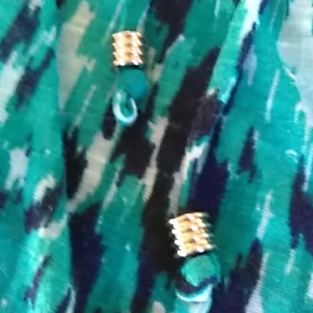Top - Picture 2 of 4